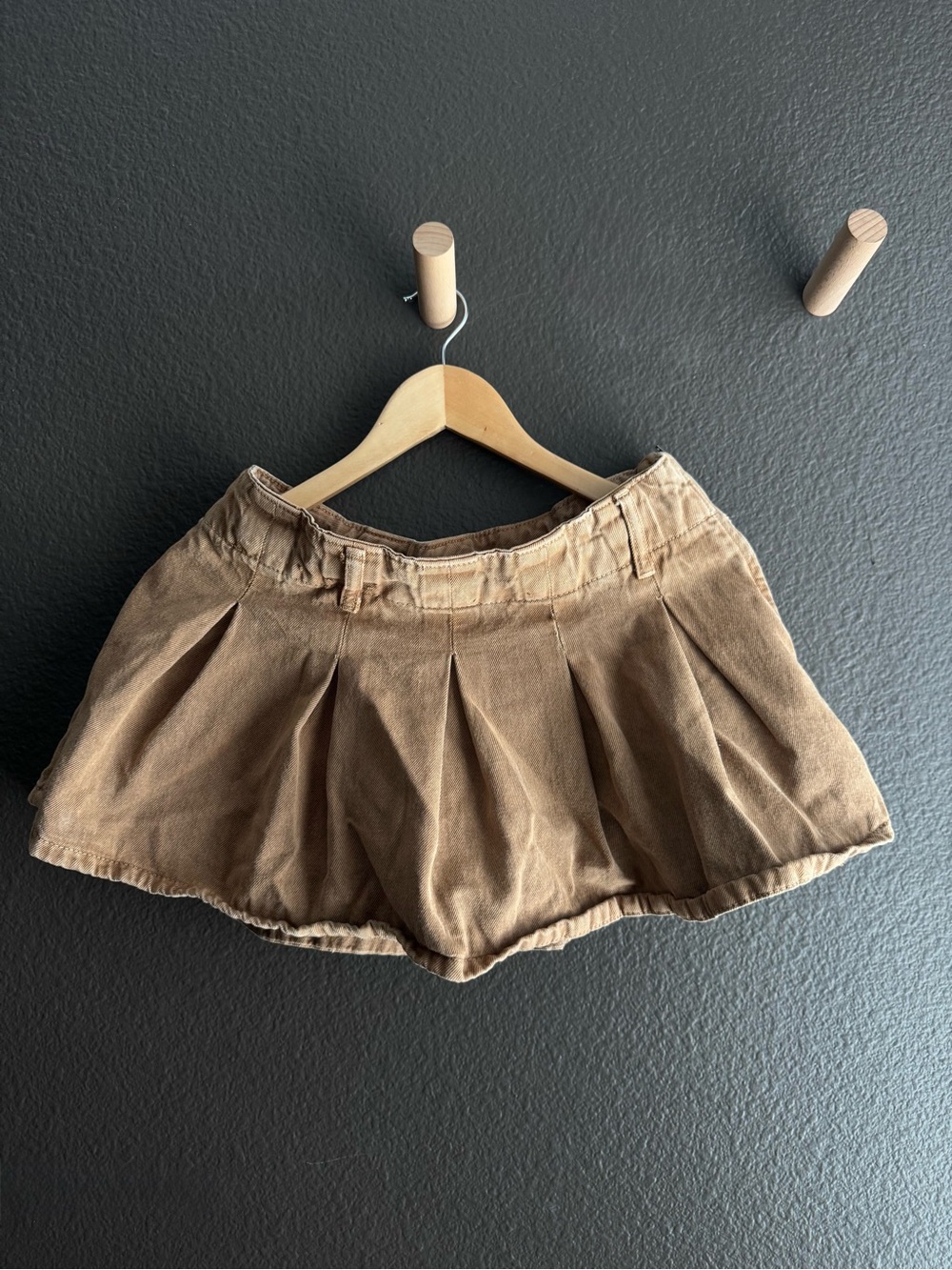 Zara Low Waist Box Pleat Skirt
